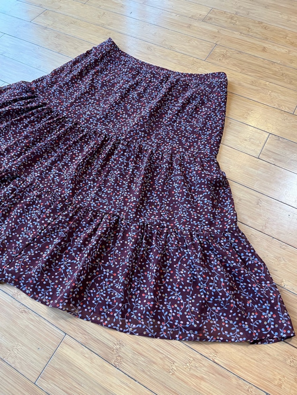 Boden Burgundy Midi Skirt with Light Blue Floral Vine Print SZ 10